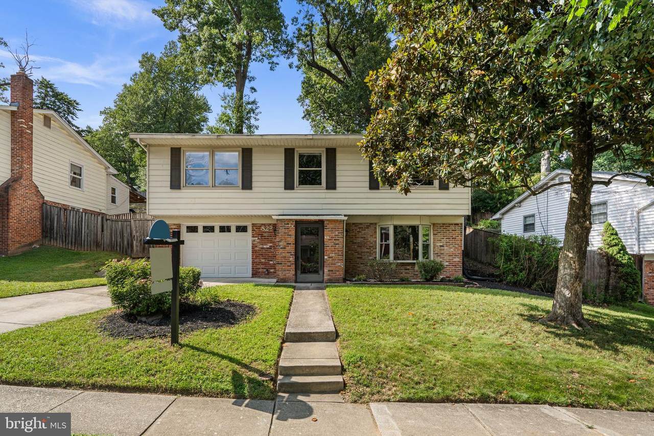 822 Loxford Terrace - Photo 1