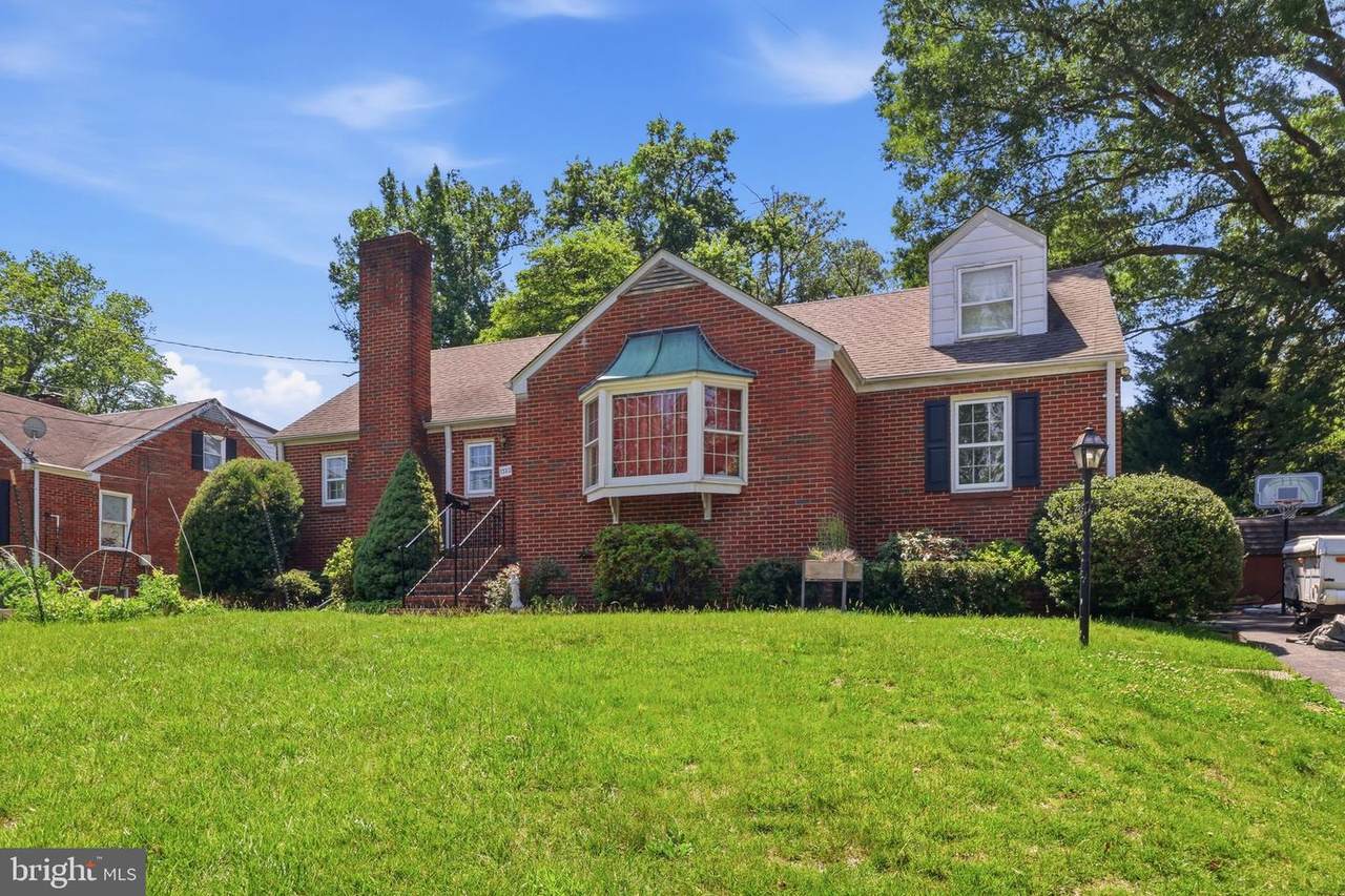 7322 Edmonston Road - Photo 1