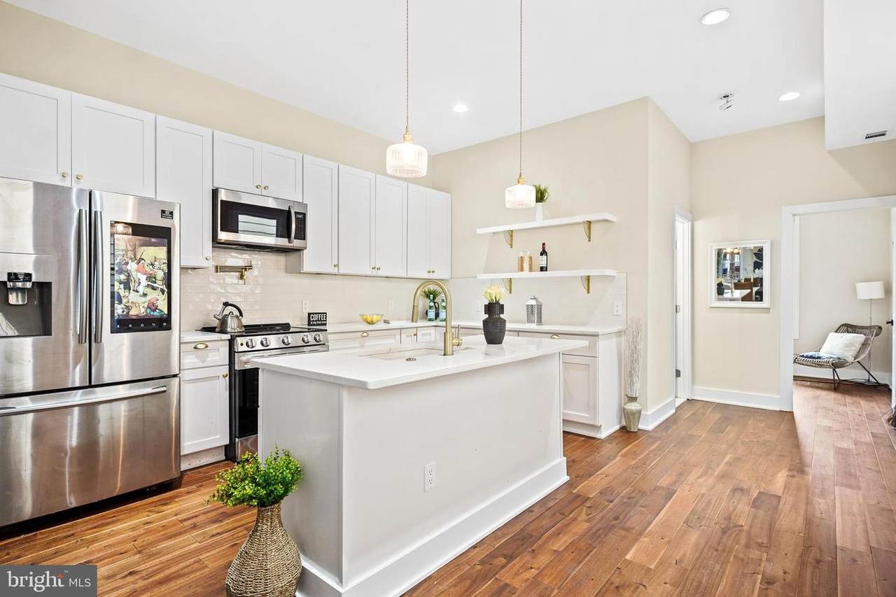 https://bt-photos.global.ssl.fastly.net/brightmls/1280_boomver_1_805186729780-2.jpg