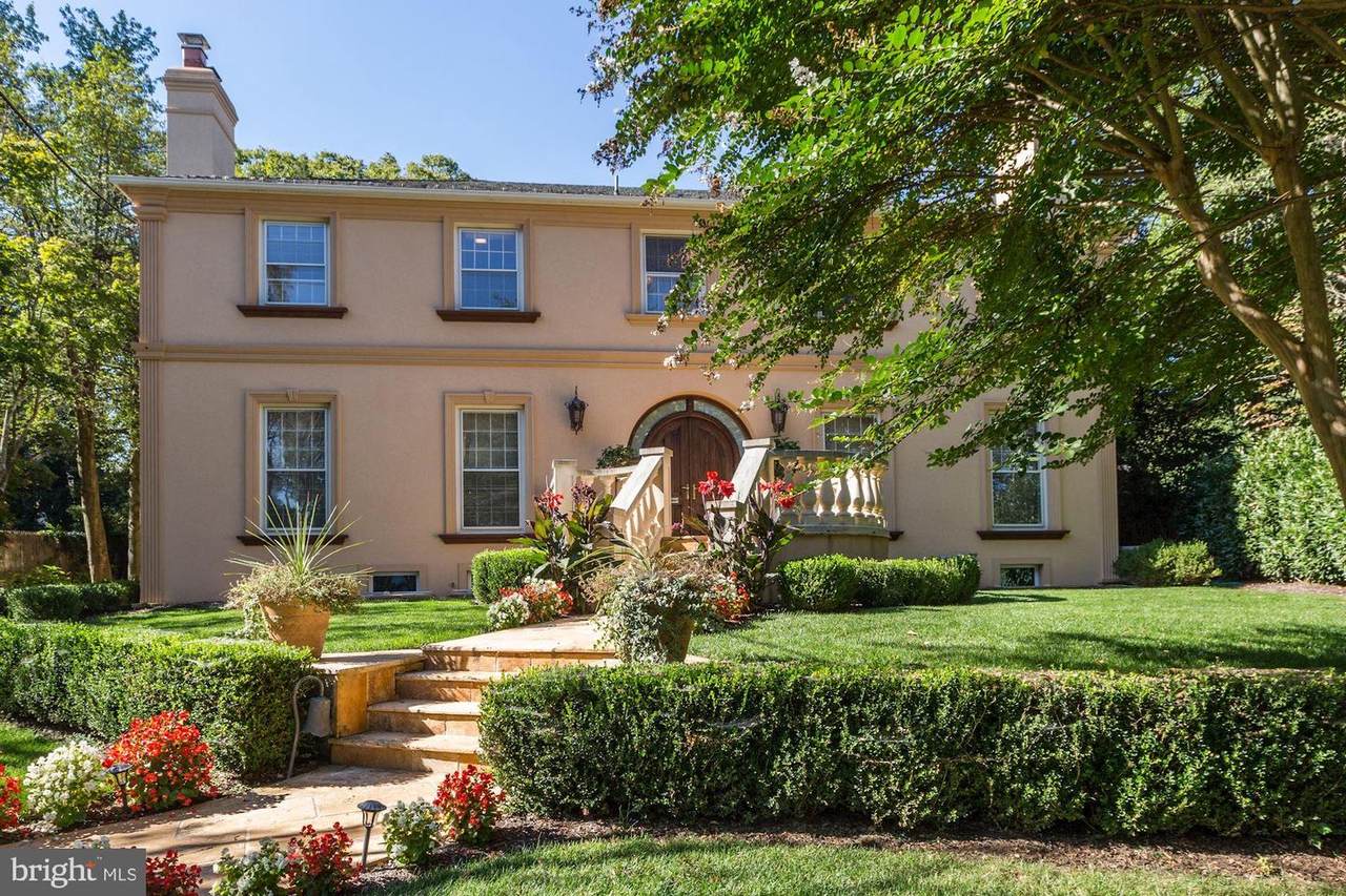 204 Primrose Street - Photo 1
