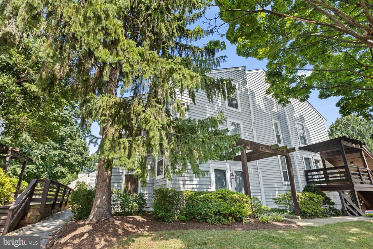 10178 Oakton Terrace Road - Photo 1
