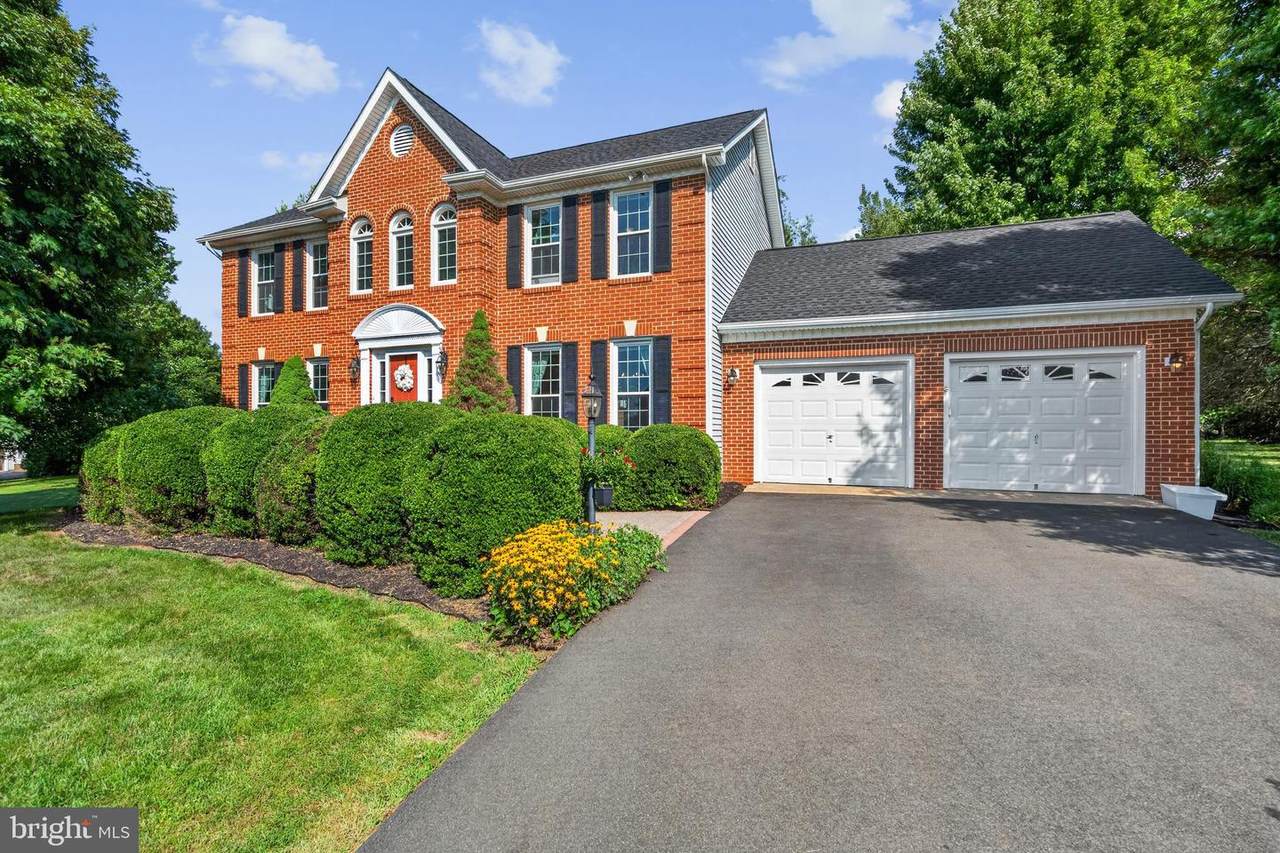9903 Cobblestone Drive - Photo 1