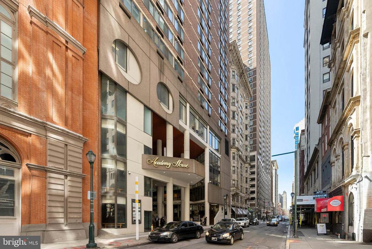 1420 Locust Street - Photo 1