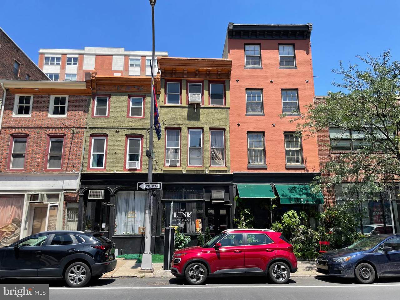 213 Arch Street - Photo 1