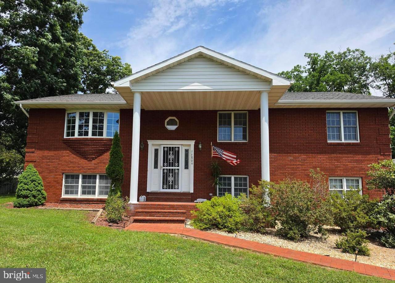 13806 Briarwood Drive - Photo 1