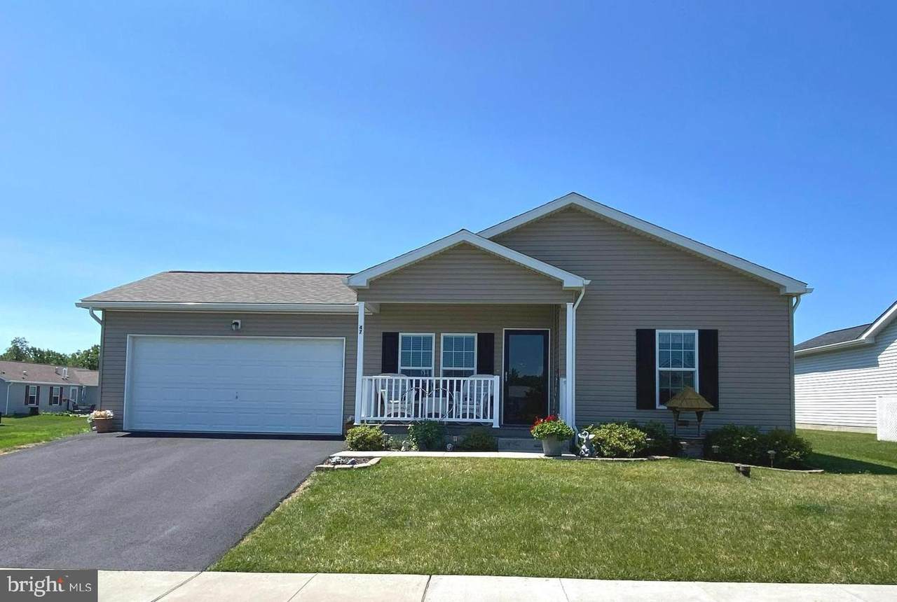 47 Daphne Court - Photo 1