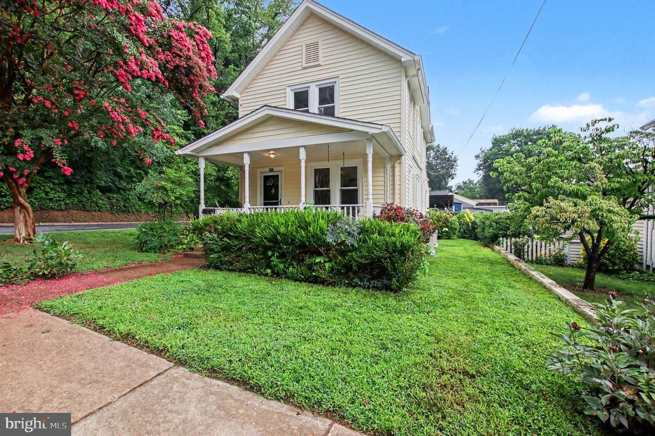 923 Monument Avenue - Photo 1