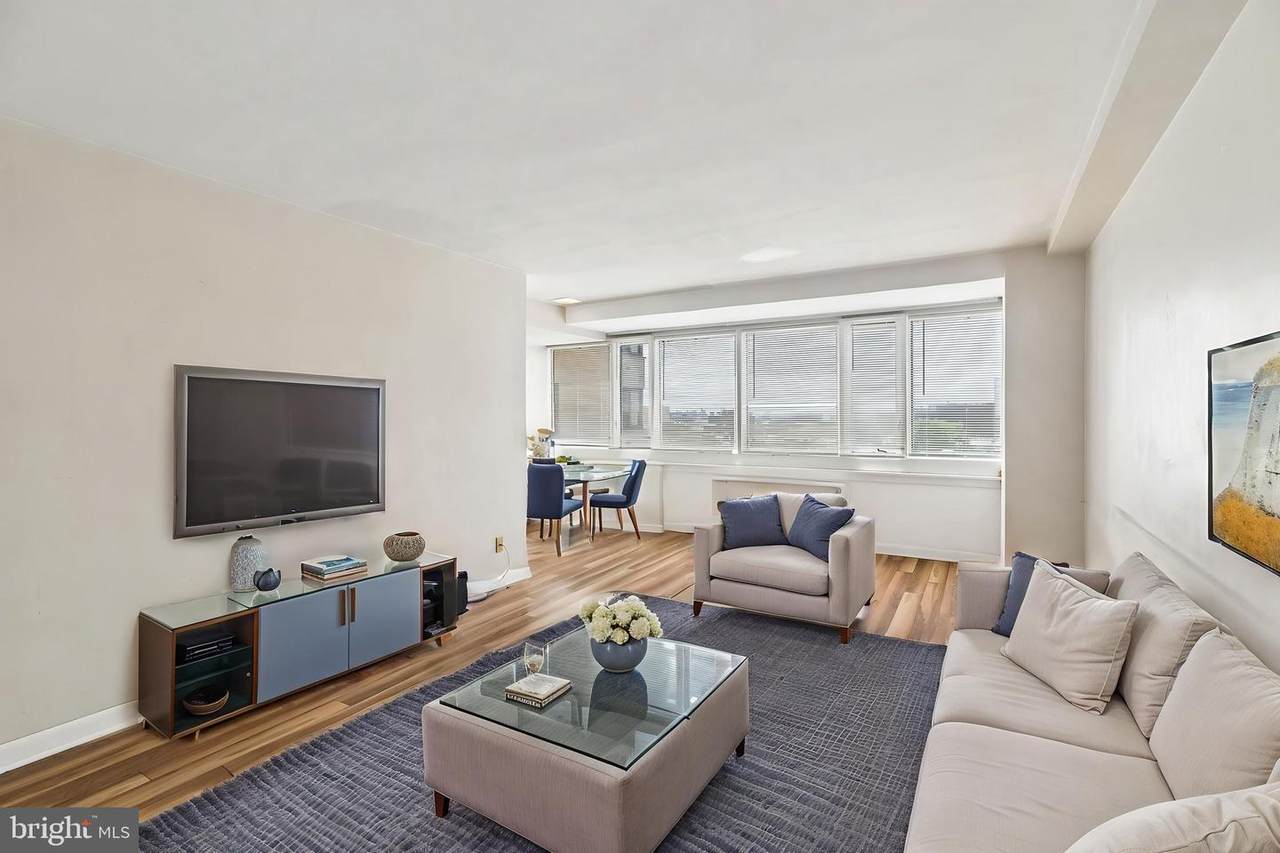 1806 Rittenhouse Square - Photo 1