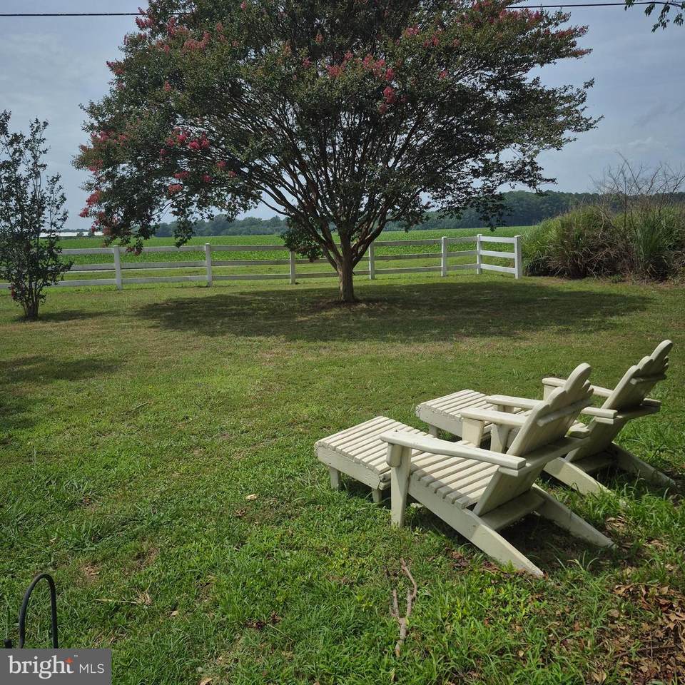 https://bt-photos.global.ssl.fastly.net/brightmls/1280_boomver_1_805195888858-2.jpg