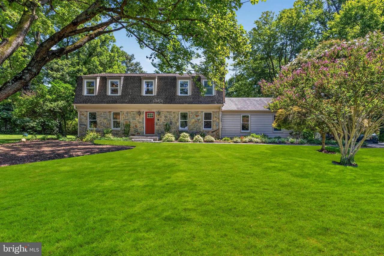 723 Forest Ridge Drive - Photo 1