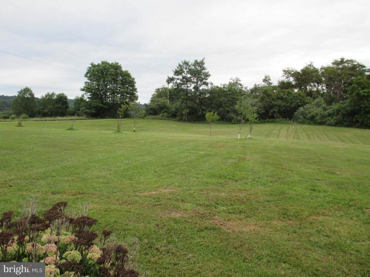 https://bt-photos.global.ssl.fastly.net/brightmls/1280_boomver_1_805198089840-2.jpg