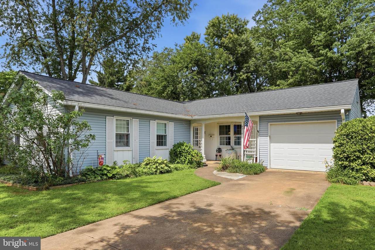 8916 Portner Avenue - Photo 1