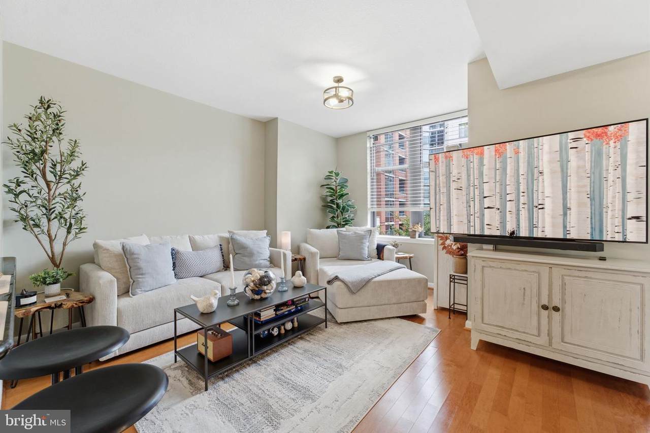 1021 Garfield Street - Photo 1