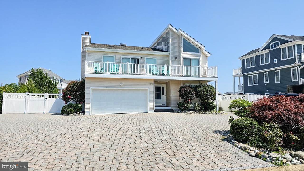 702 Newell Avenue - Photo 1
