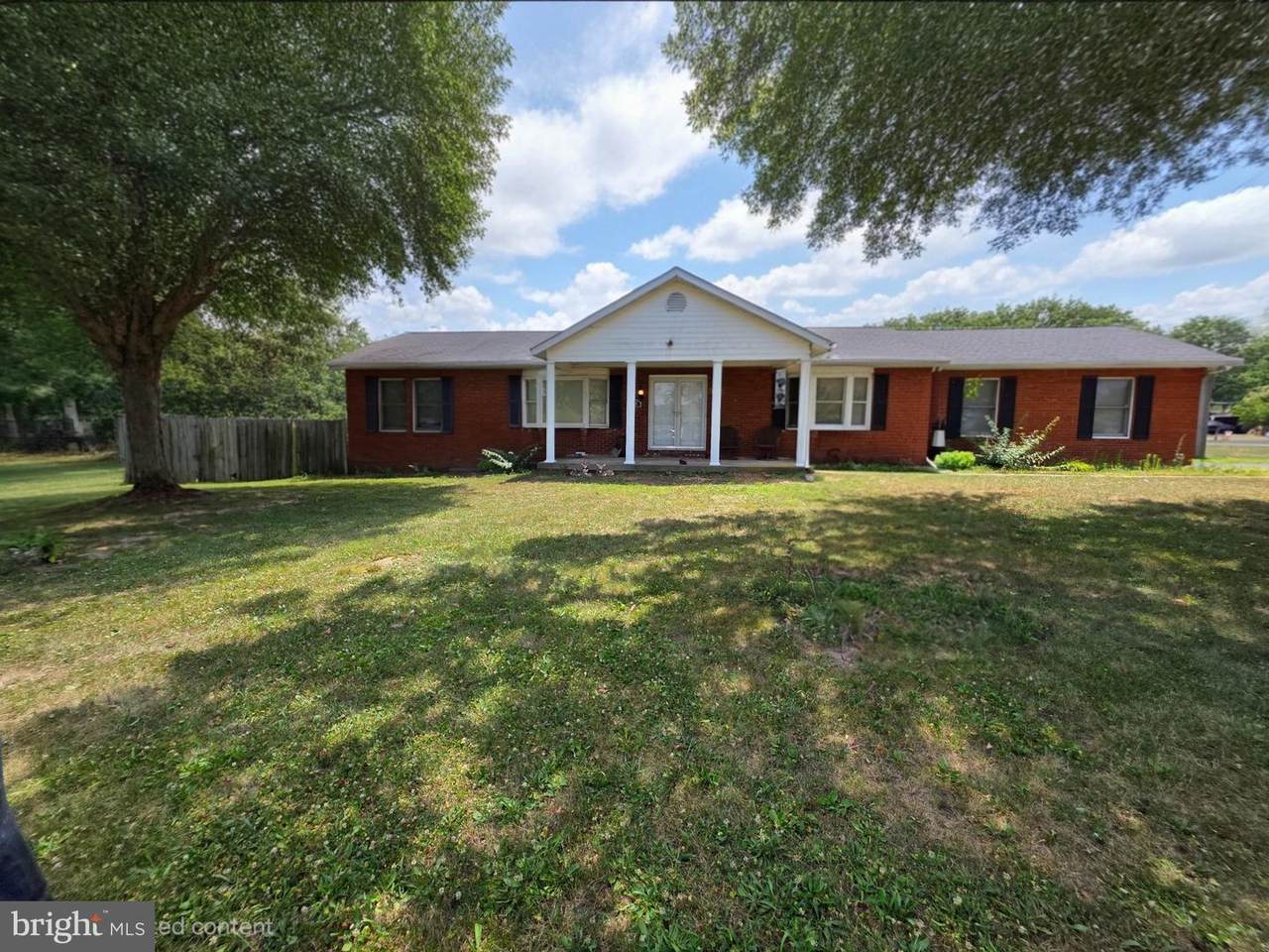 143 Knoll Drive - Photo 1
