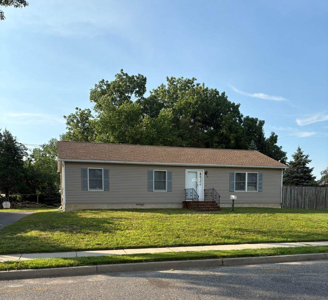 97 Hendrickson Avenue - Photo 1