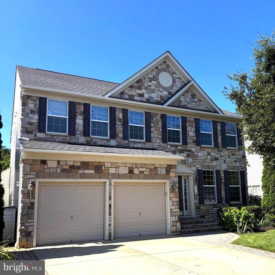 810 Moran Drive - Photo 1