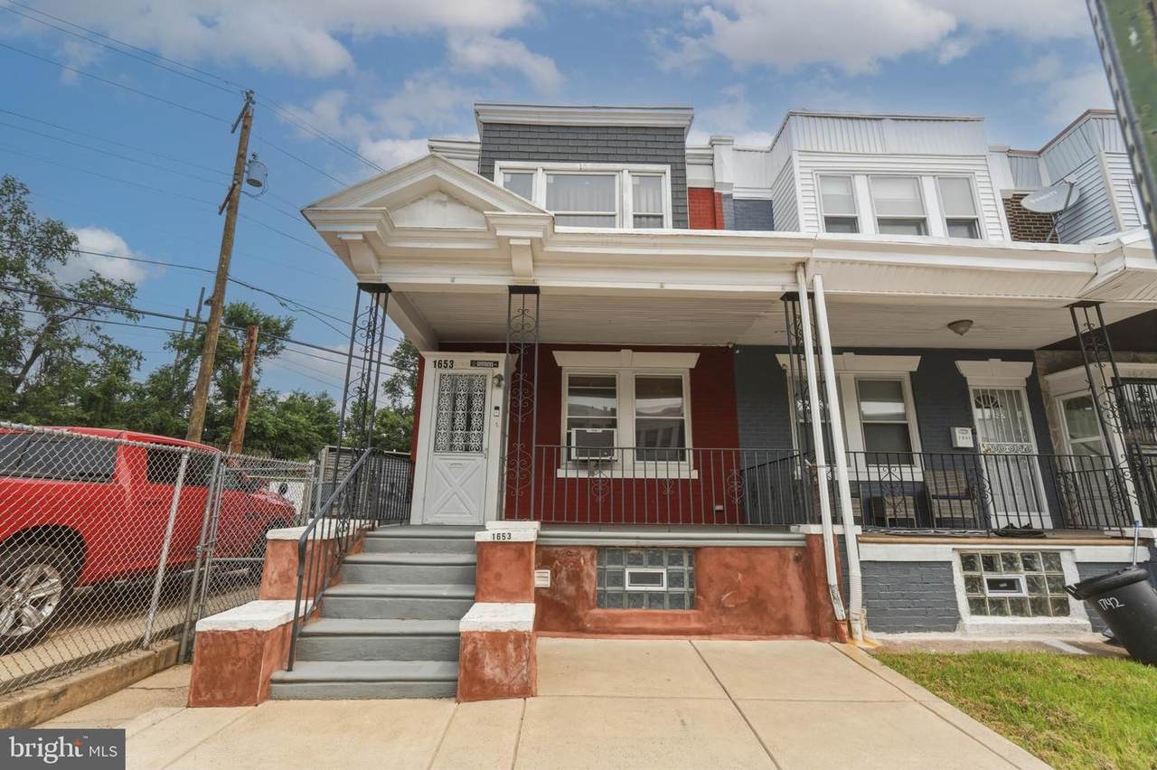 1653 Mentor Street - Photo 1