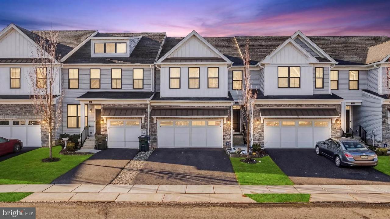 23 Clover Lane - Photo 1