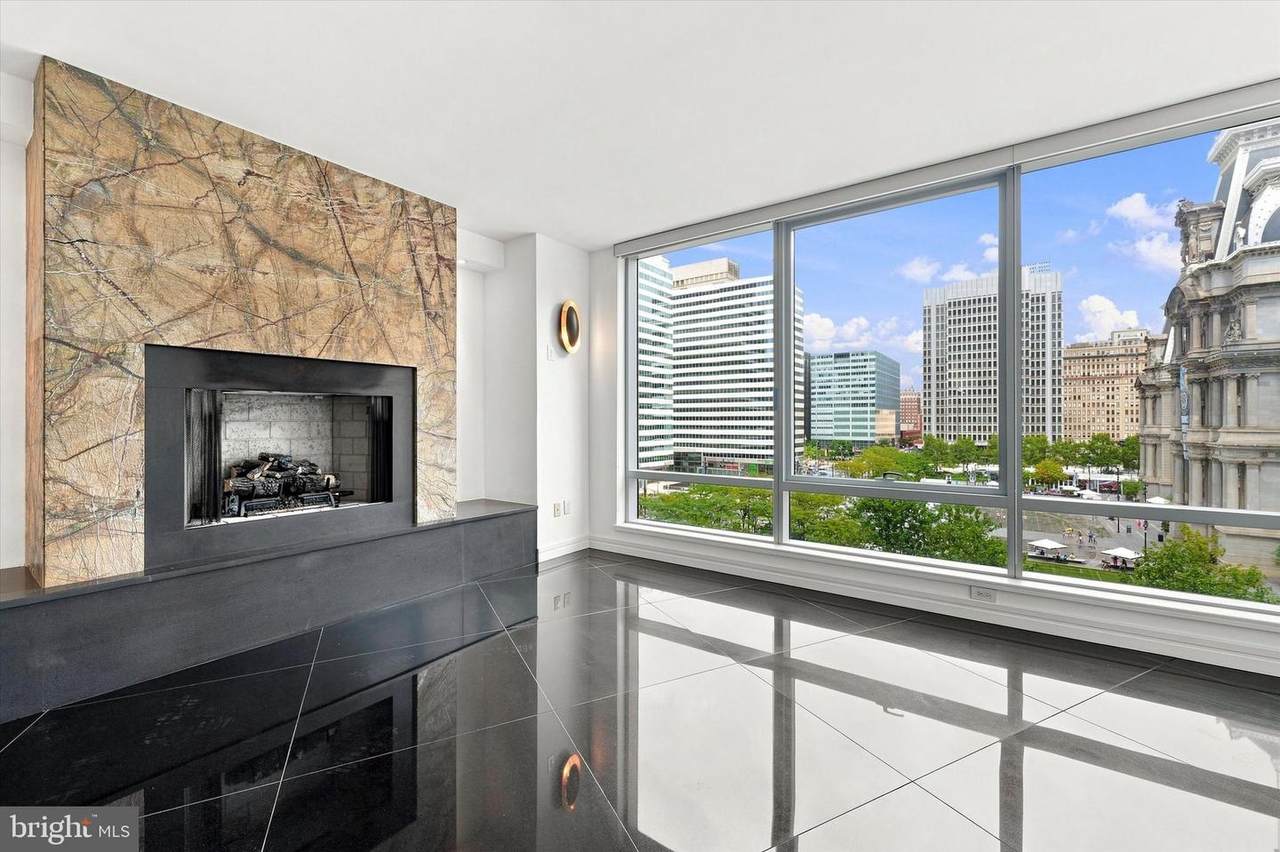 1414 Penn Square - Photo 1