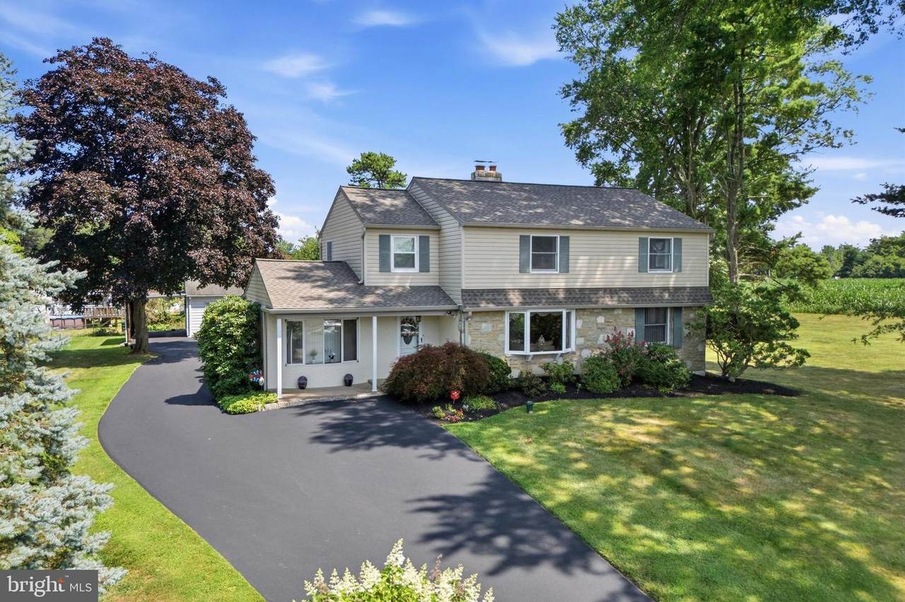 563 Broadview Road - Photo 1