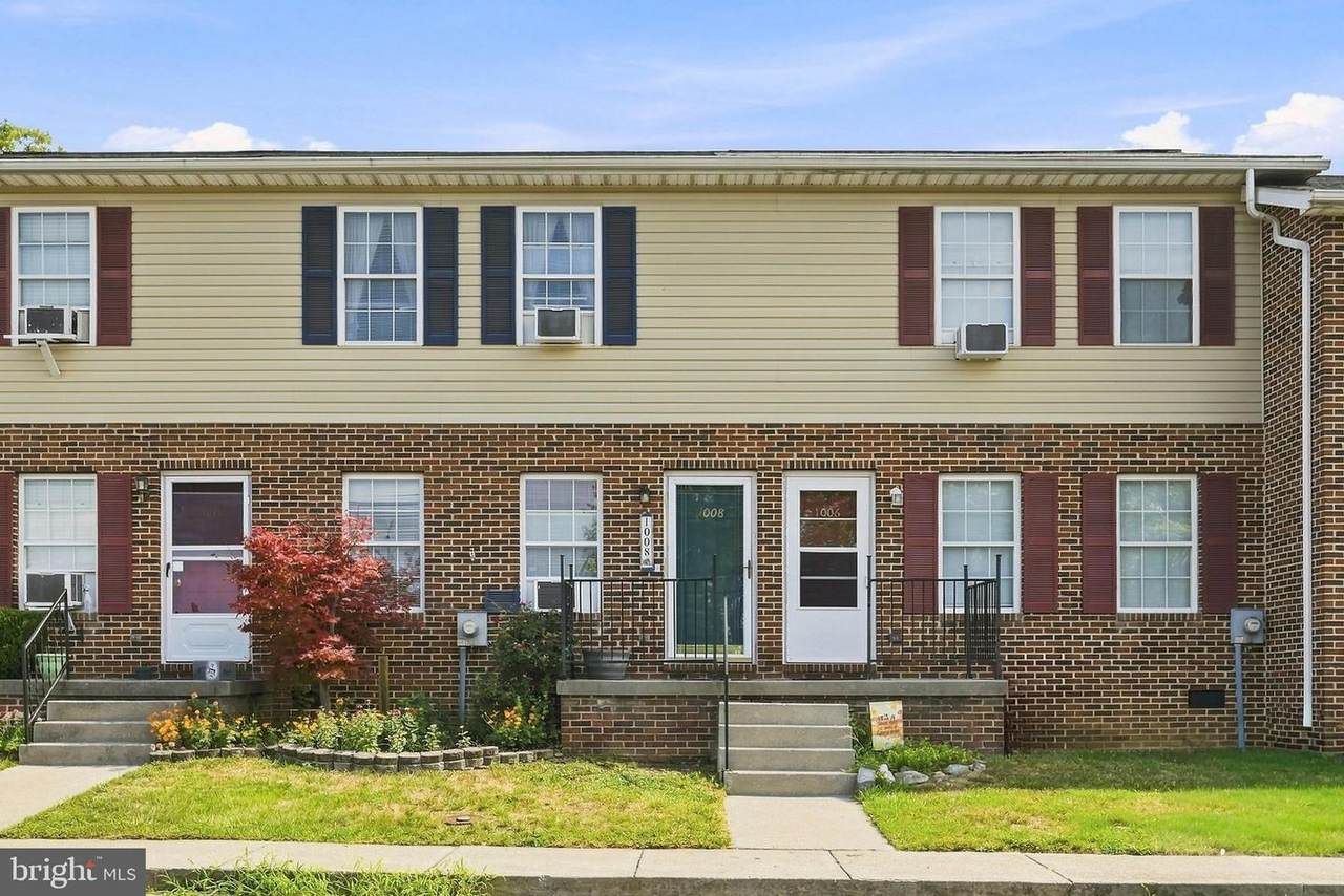 1008 Bridle Court - Photo 1