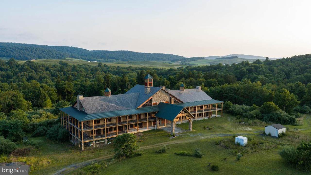 https://bt-photos.global.ssl.fastly.net/brightmls/1280_boomver_1_805209271796-2.jpg