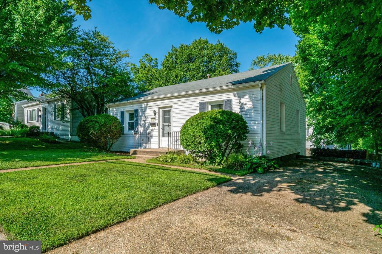1404 Roosevelt Street - Photo 1