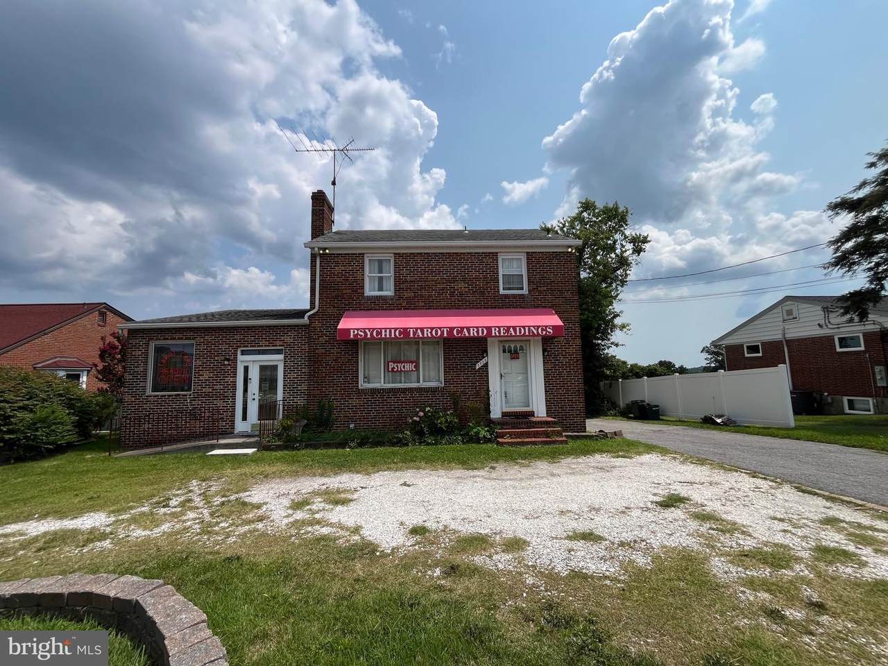 8725 Belair Road - Photo 1