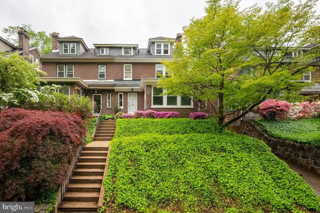 1406 Lovering Avenue - Photo 1