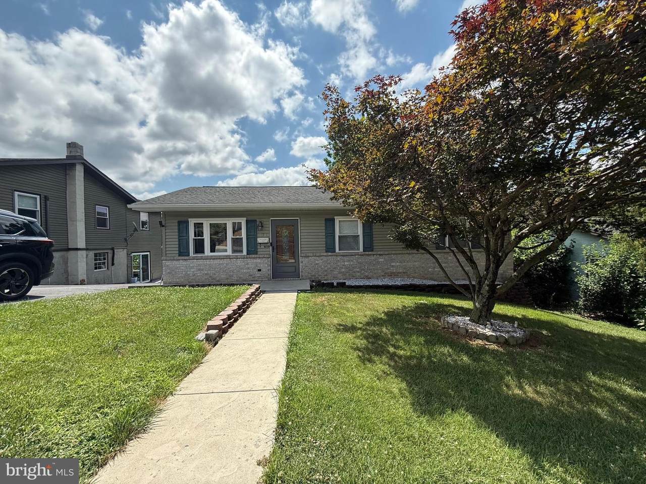 134 Gerald Avenue - Photo 1