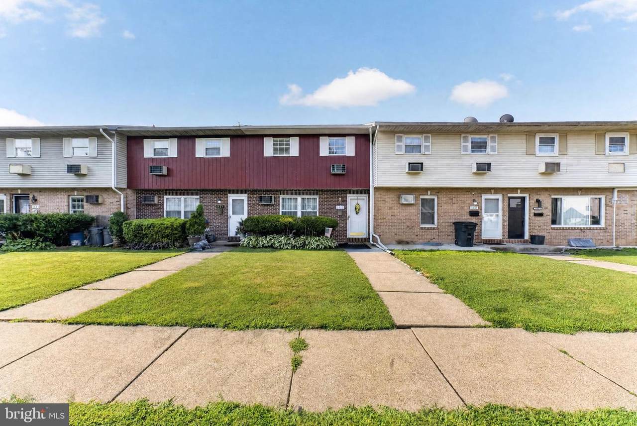 1349 Stanford Road - Photo 1