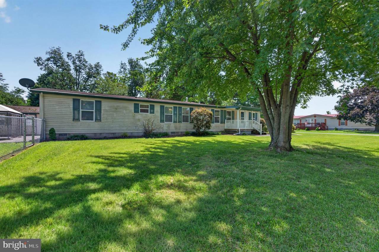 218 Poplar Street - Photo 1