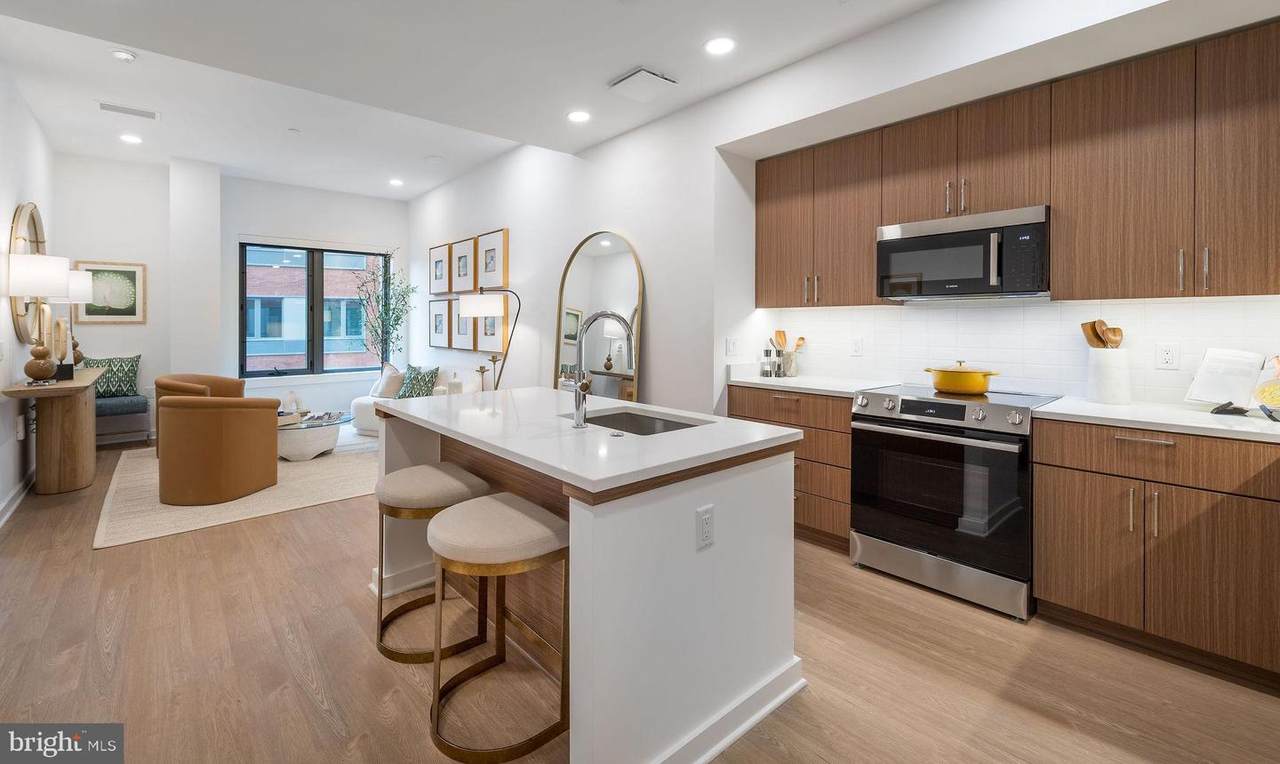1055 Fairfax Street - Photo 1