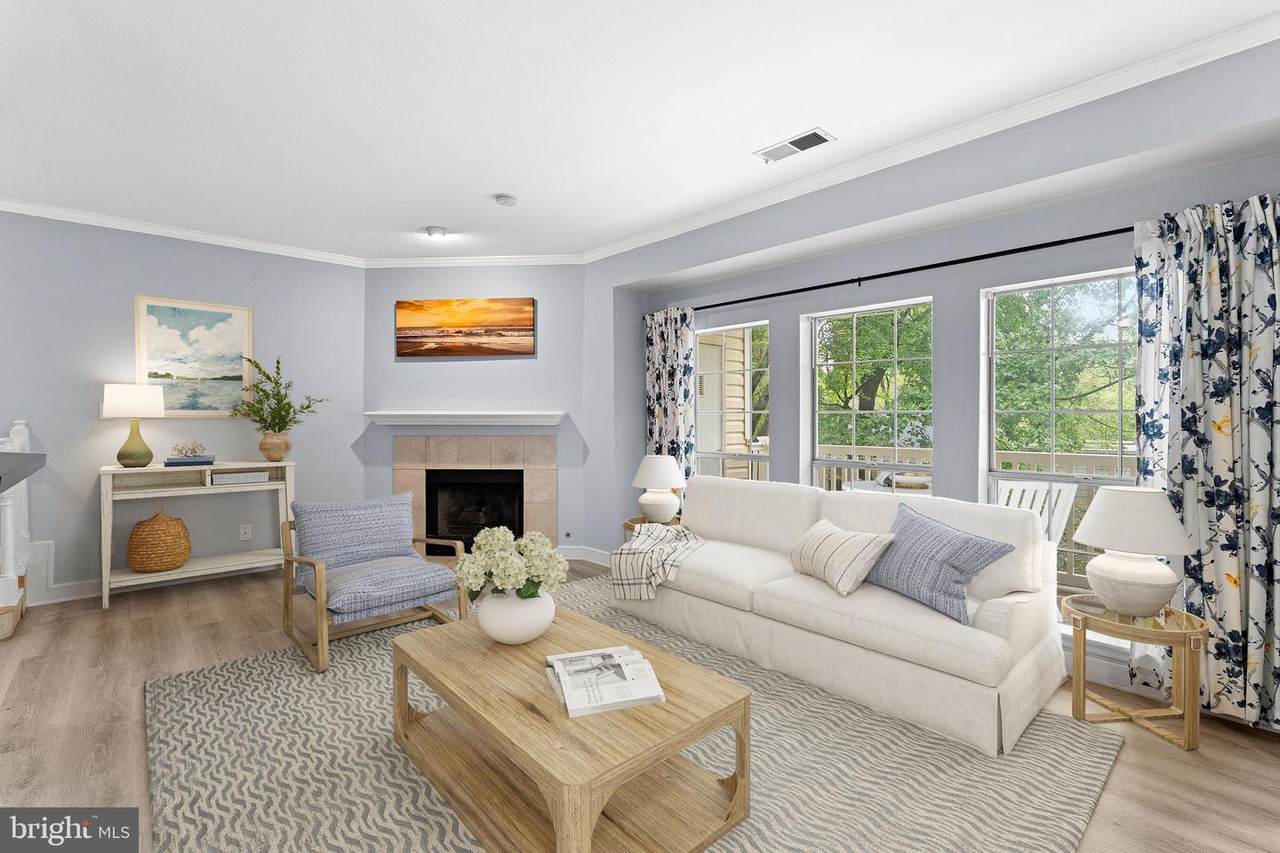 662 Gateway Drive - Photo 1