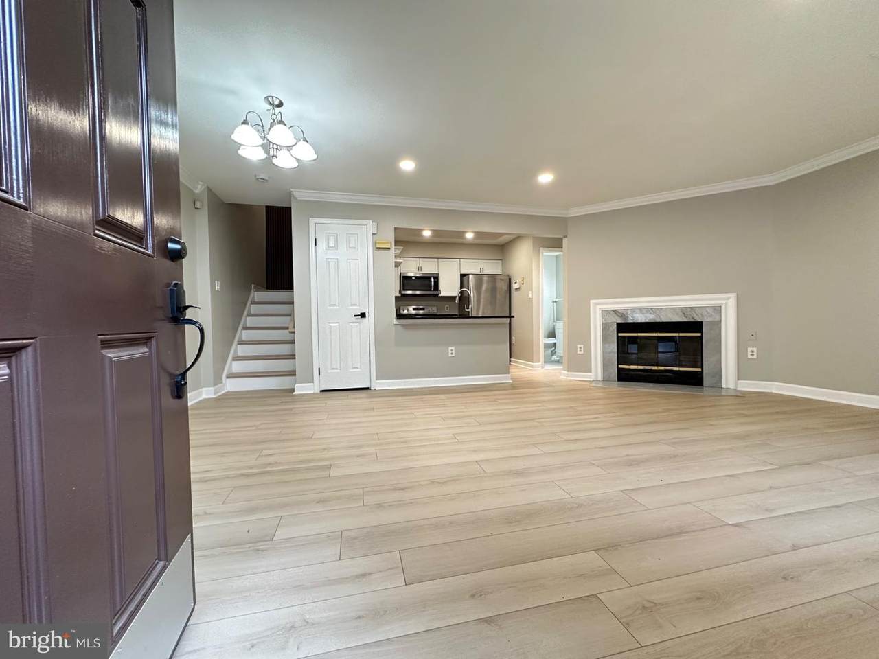 https://bt-photos.global.ssl.fastly.net/brightmls/1280_boomver_1_805218175036-2.jpg
