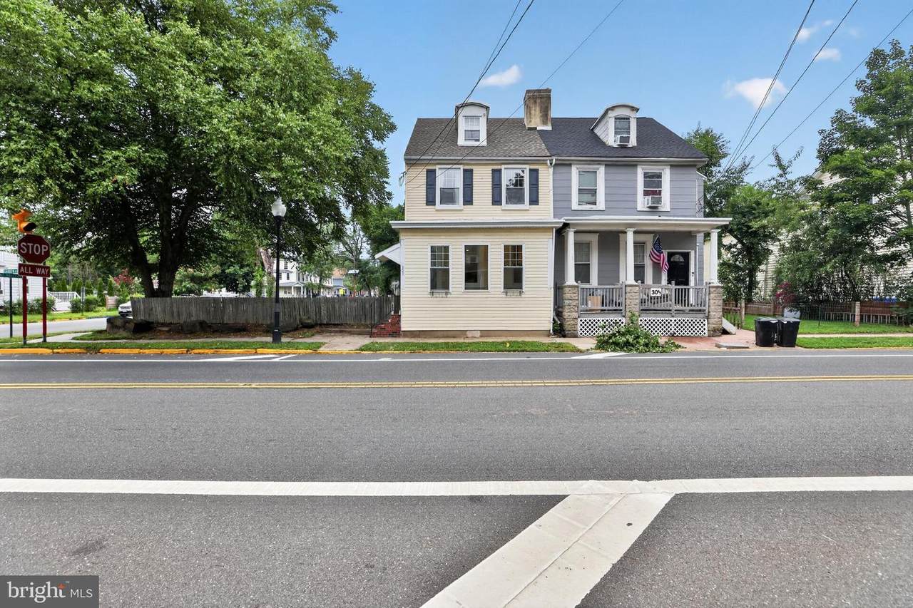 303 Garden Street - Photo 1