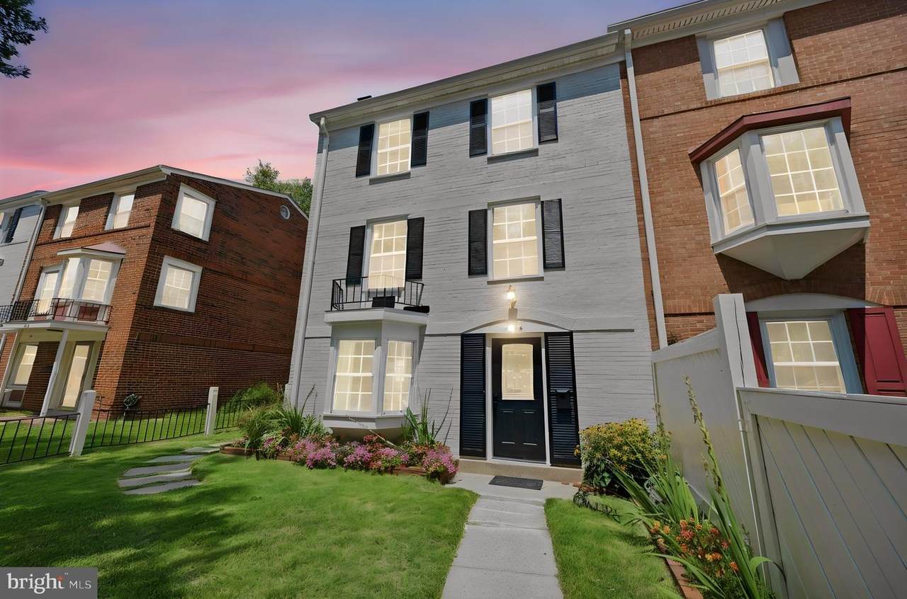 4314 Gramercy Circle - Photo 1