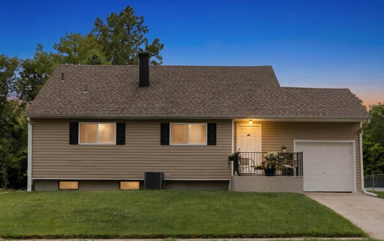 15 Plymouth Drive - Photo 1