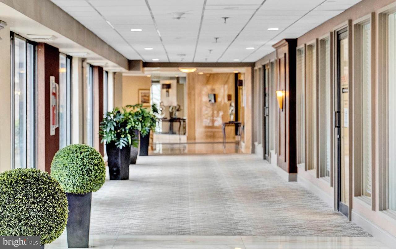 10117 Valley Forge Circle - Photo 1