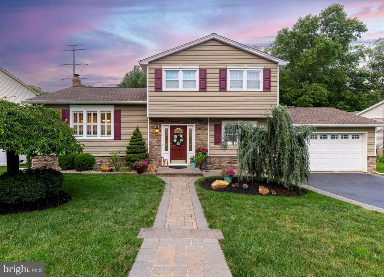64 Wesleyan Drive - Photo 1