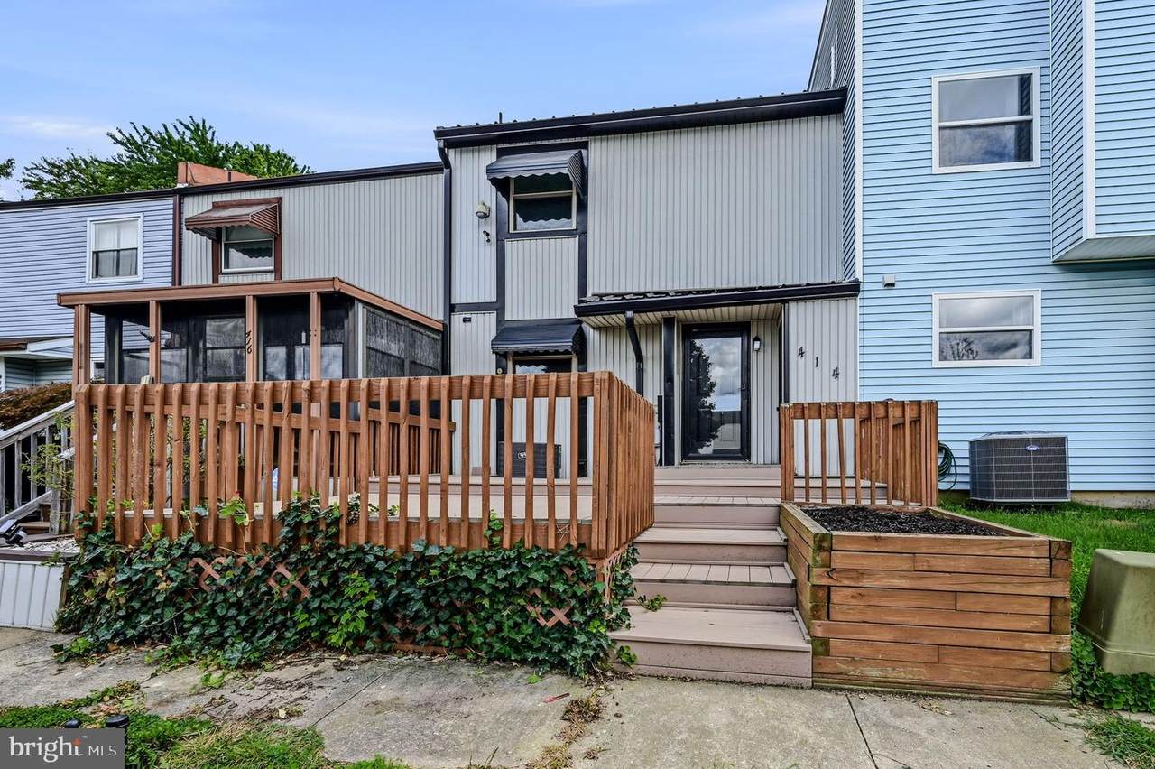 414 Arnold Court - Photo 1