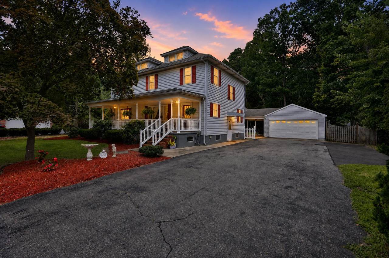 305 Grove Avenue - Photo 1