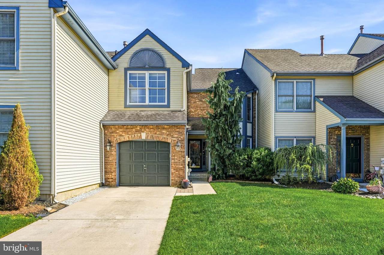 4 Corkery Lane - Photo 1
