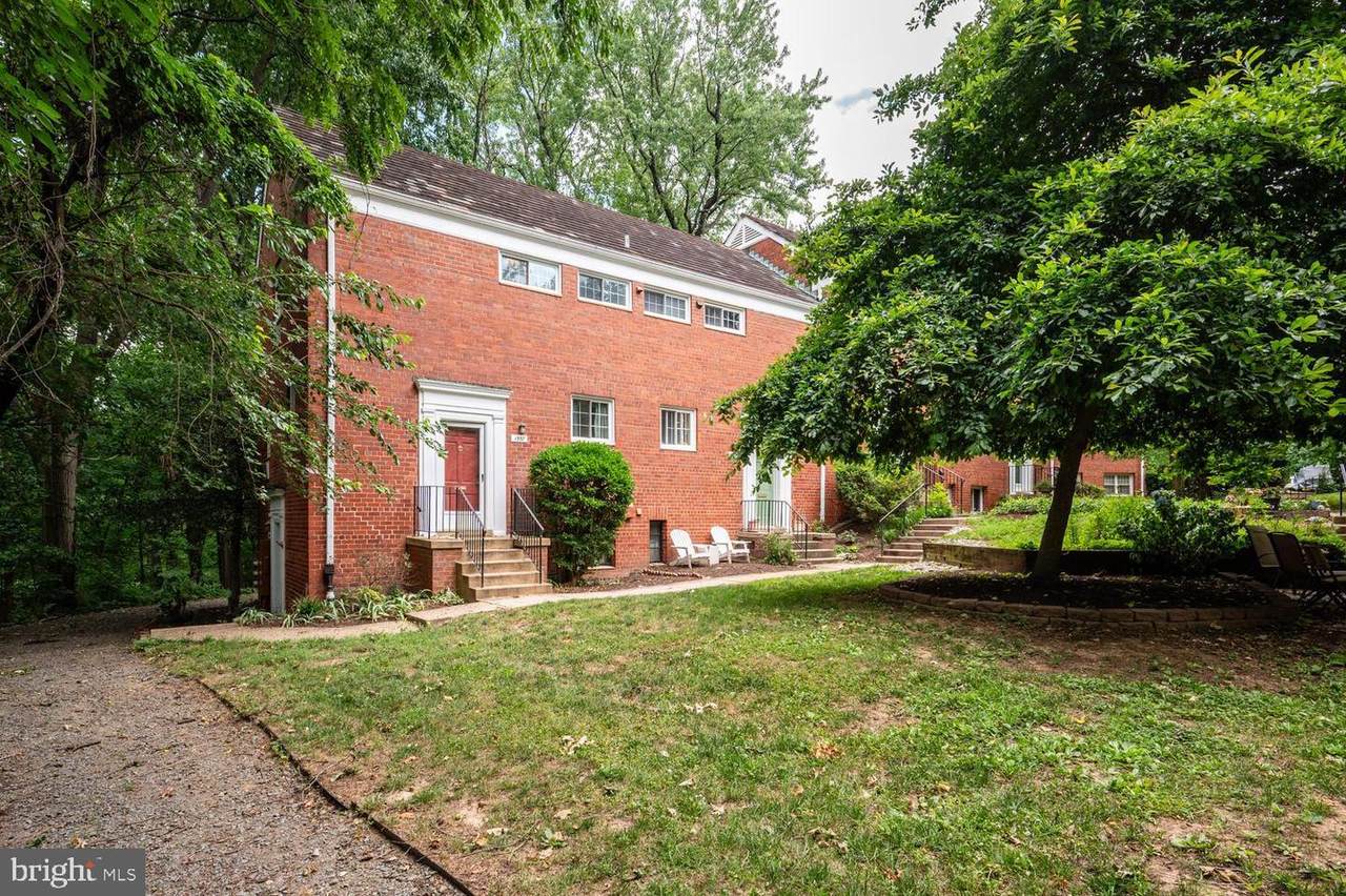 1557 Mount Eagle Place - Photo 1