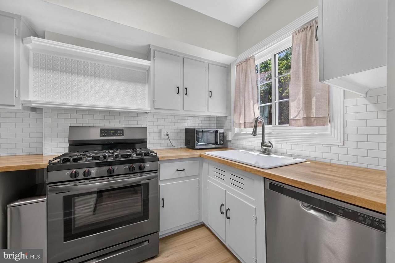 https://bt-photos.global.ssl.fastly.net/brightmls/1280_boomver_1_805224003390-2.jpg