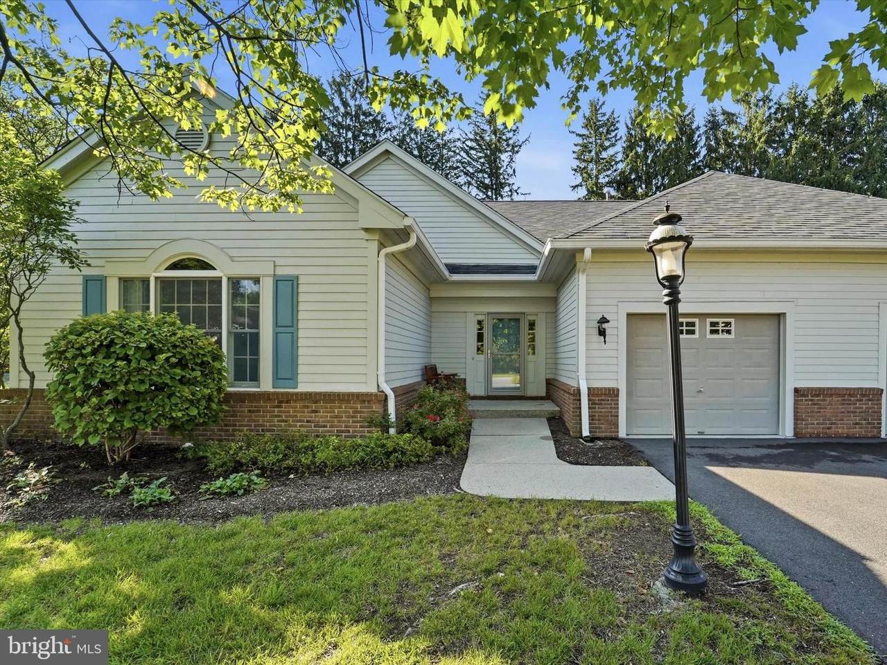 4 Empress Court - Photo 1