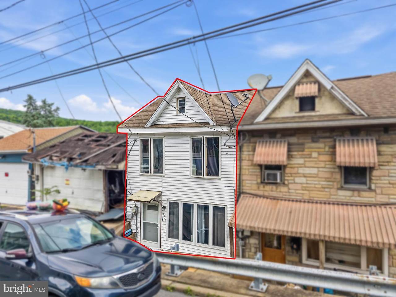 305 Washington Street - Photo 1