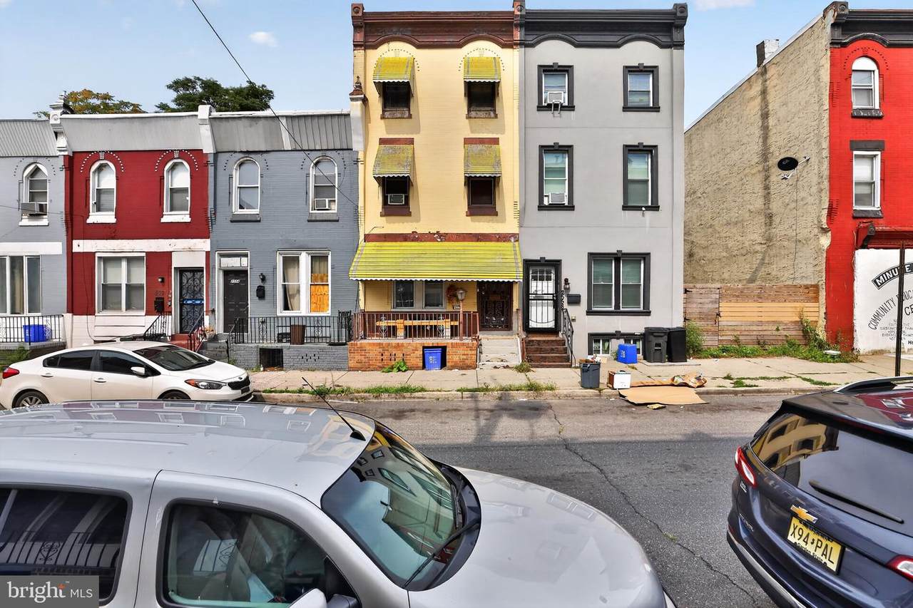 2556 18TH Street - Photo 1