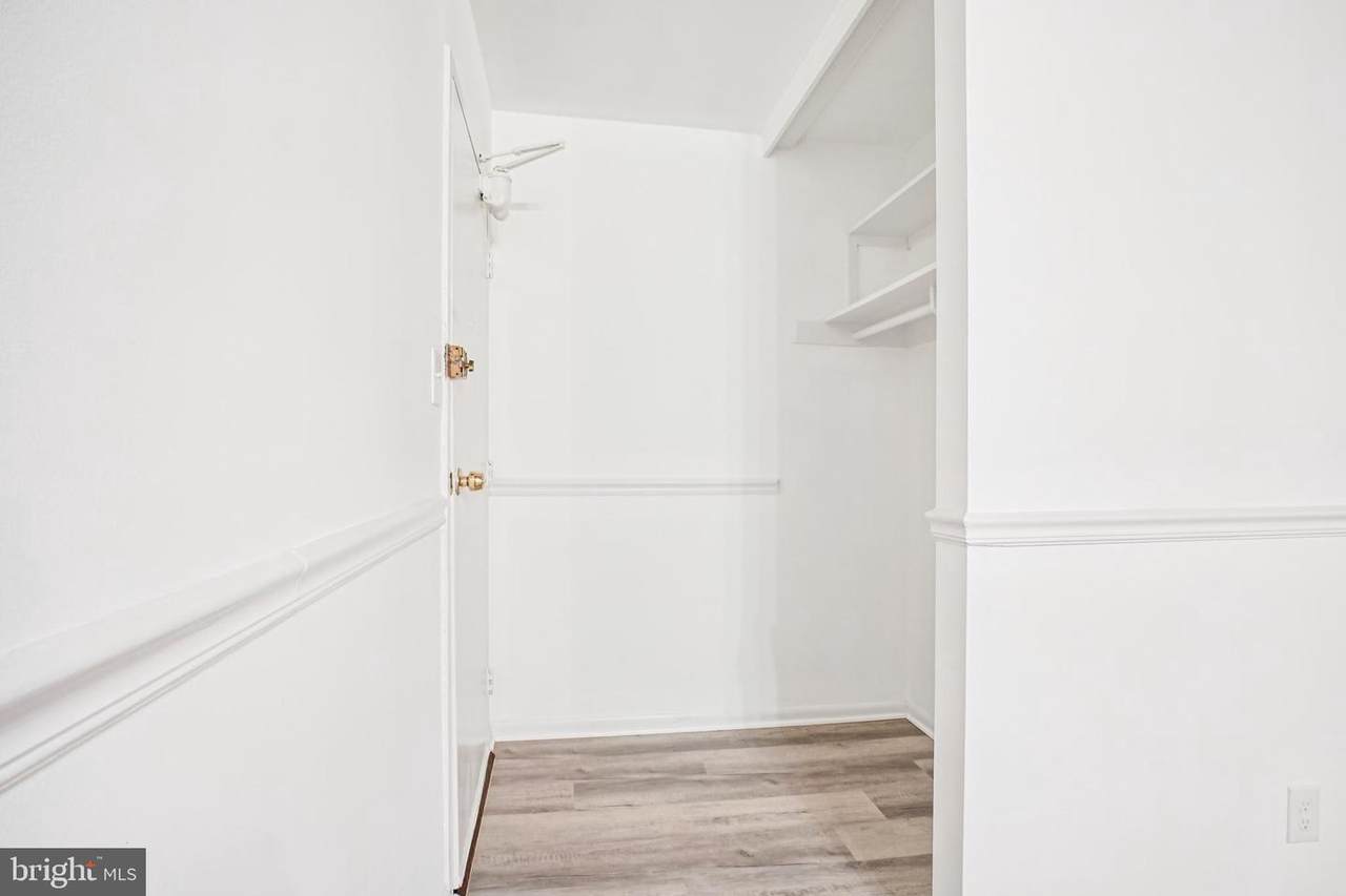 https://bt-photos.global.ssl.fastly.net/brightmls/1280_boomver_1_805228396094-2.jpg